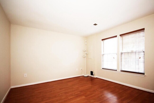 Building Photo - 3507 Ivy Bank Ln