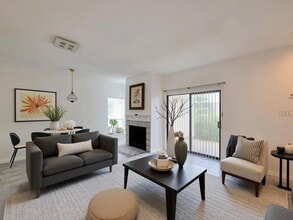 Building Photo - 7119 N Holiday Dr