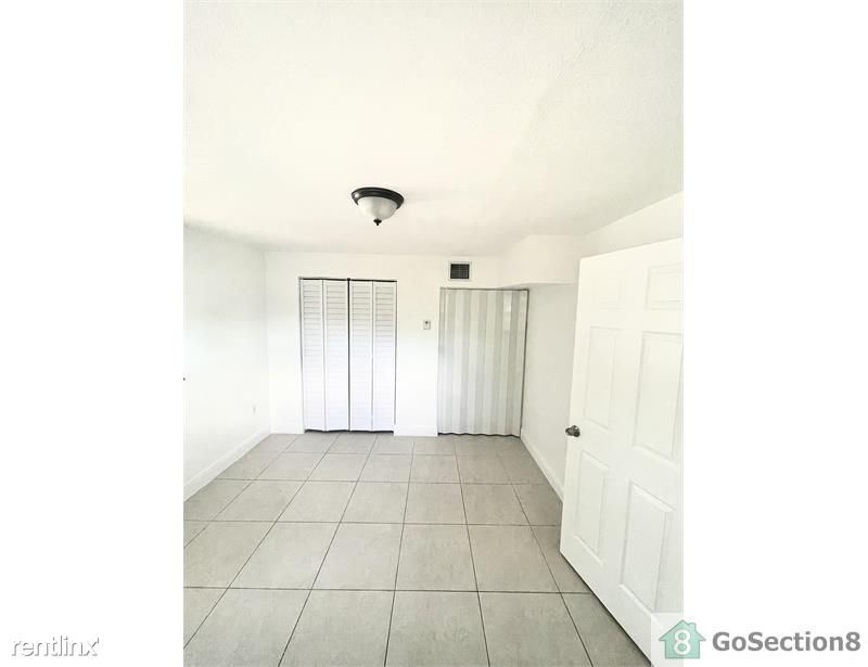 Foto del edificio - 2 br, 1 bath House - 2265 NW 100th St