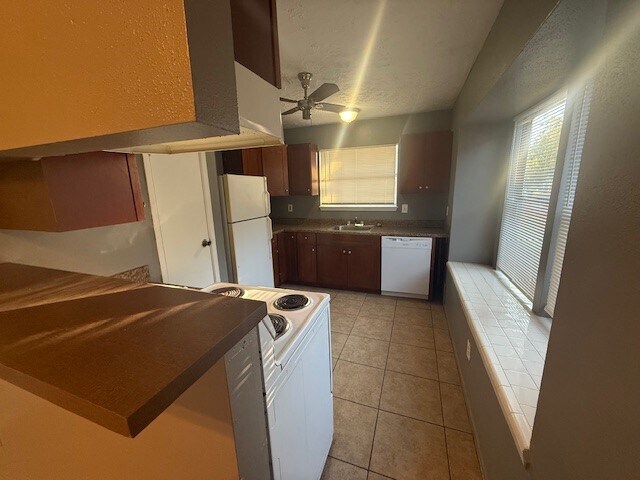 Foto del edificio - 22217 Diane Dr