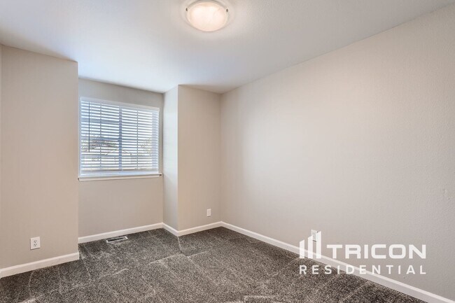 Foto del edificio - 624 95th Dr SE