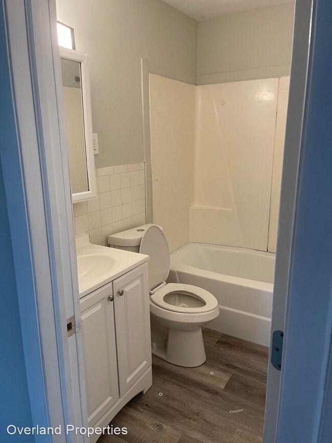 Building Photo - 2 br, 1 bath House - 1525 E 365th St