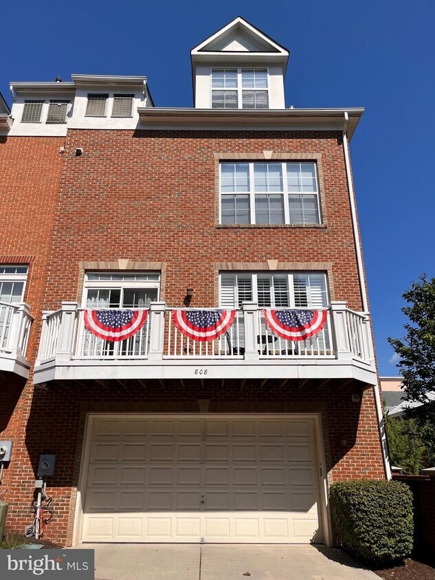 808 Grace St, Herndon, VA 20170 Townhome Rentals in Herndon VA