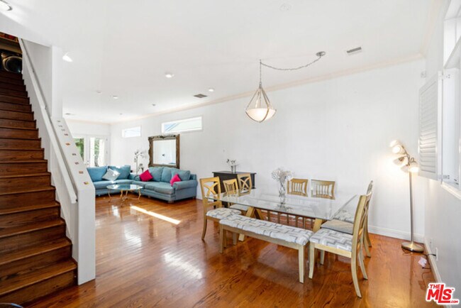 Foto del edificio - 12208 Braddock Dr