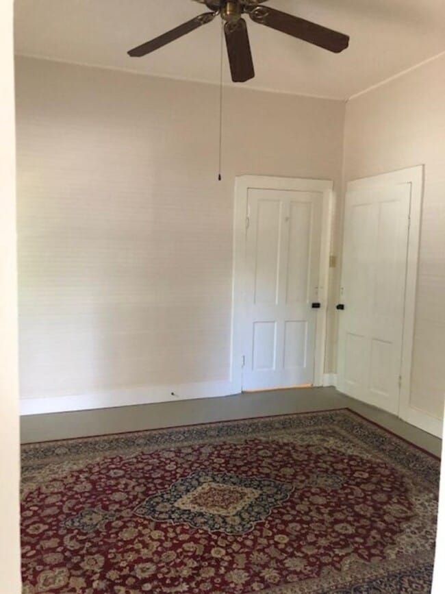Building Photo - Renovated 2/1 1800s Home in Historic Downt...