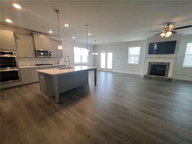Foto del edificio - 7214 Whitewater Dr