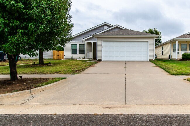 Foto del edificio - Beautiful 3 Bed 2 Bath Home in Moore School District!