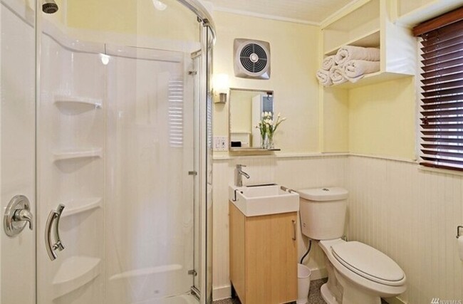 Foto del edificio - 418 N 61st St