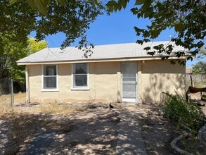 Building Photo - 1201 N Union Ave
