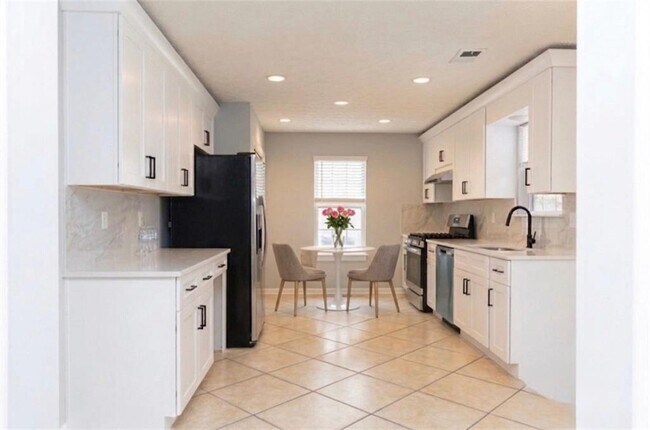 Foto del edificio - 3457 Willgrove Ct
