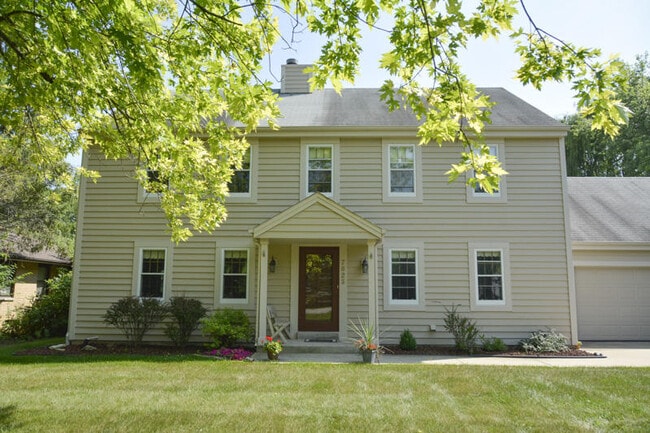 Building Photo - 7825 W Puetz Rd
