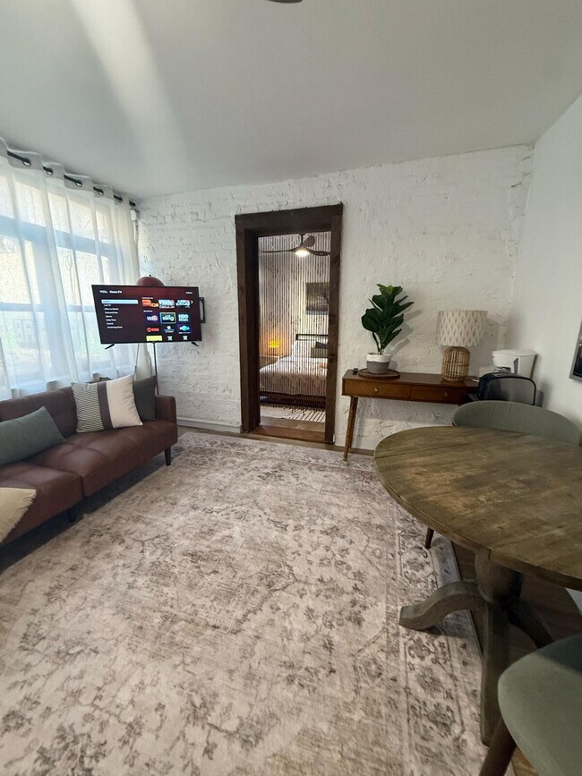 Foto del edificio - 341 W 30th St