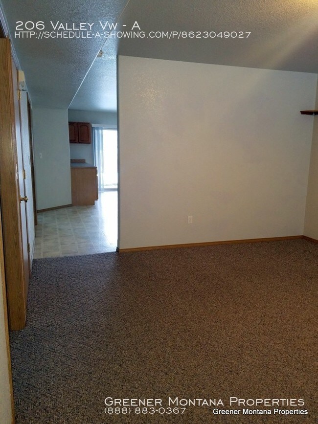 Building Photo - Prime location apartment