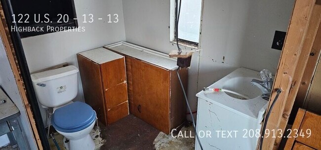 Building Photo - 122 US-20