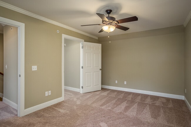 Foto del edificio - 208 Downton Ave