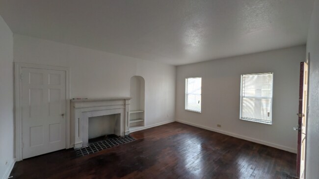 Foto del edificio - 404 Club Dr