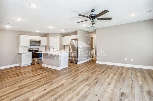Building Photo - 4512-4514 N Sandplum St