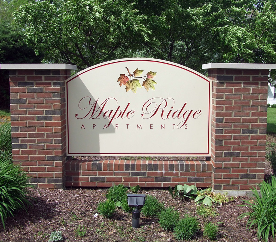 Foto principal - Maple Ridge Apartments