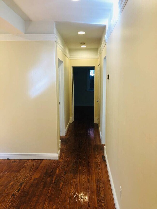 Foto del edificio - 0 Grove St