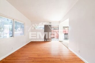 Building Photo - 10530 Crenshaw Blvd