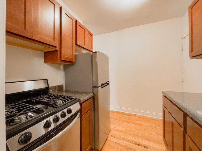 Foto del edificio - 826 W Cornelia Ave