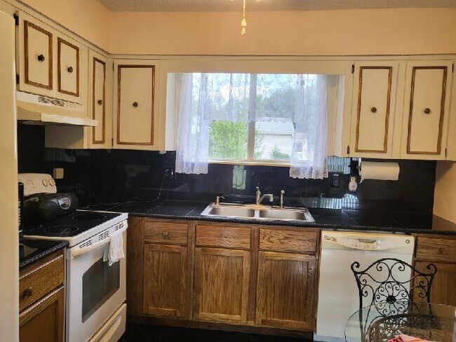 Foto del edificio - 10871 SW 90th Ct