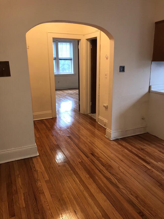 HALL AREA - 106 Fairview Ave
