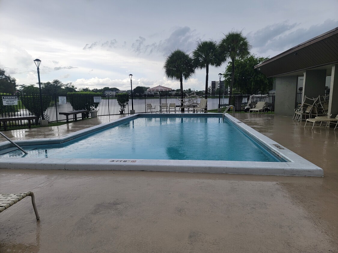 10040 NW 9th St Cir Unit 201, Miami, FL 33172 Condo for Rent in Miami