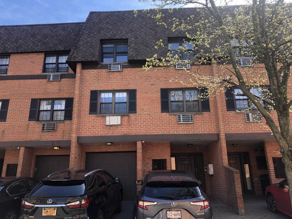 22042 64th Ave Unit C Top Floor, Oakland Gardens, NY 11364 - Condo for ...