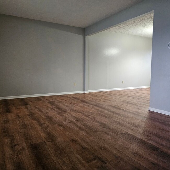 Foto del edificio - 1252 Colonial Dr