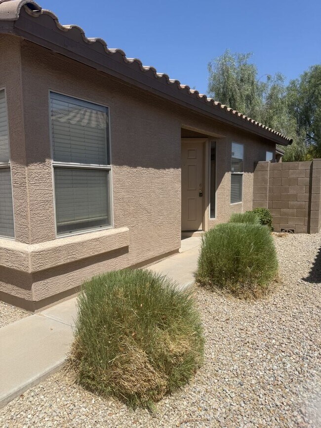 Foto del edificio - 3 BEDROOM, 2 BATH HOME IN RANCHO EL DORADO