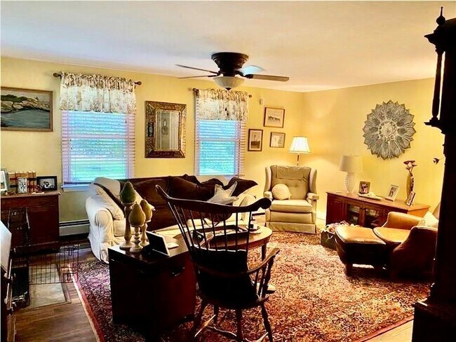 Building Photo - 153 Fish Rd