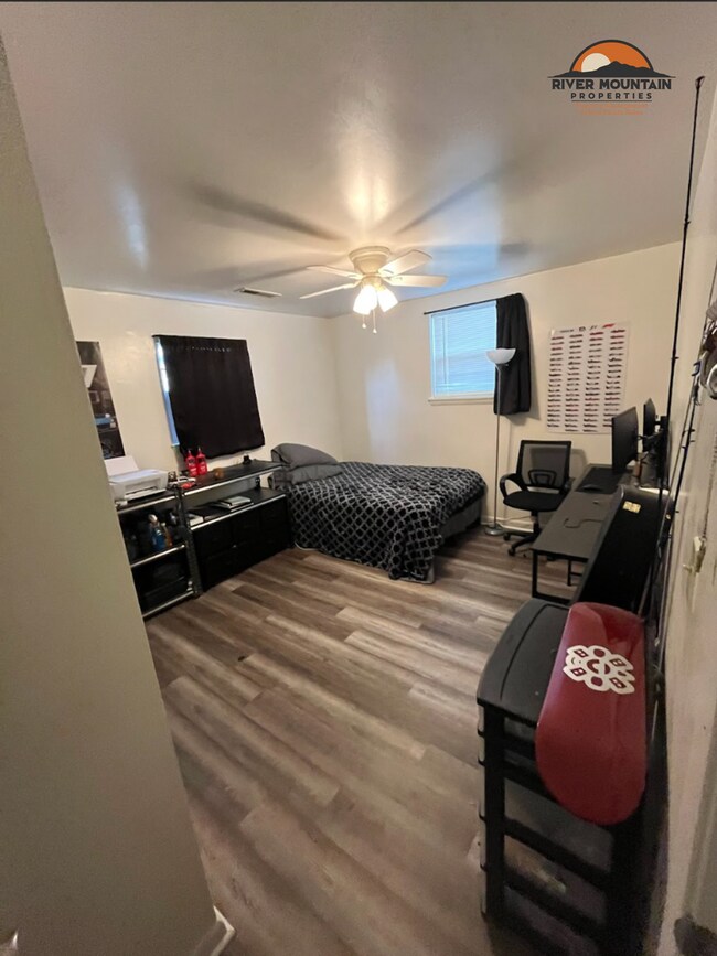 Foto del edificio - Updated Apartment Near Downtown – Prime Location!