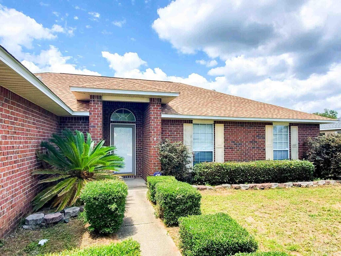 Foto principal - 615 Batten Blvd