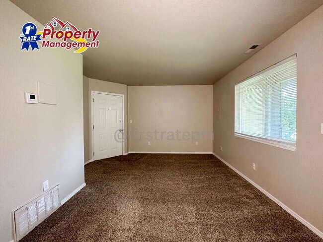 Building Photo - 4721 W Pasadena Ln