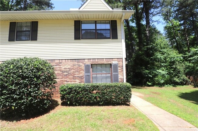 Building Photo - 2996 Sonya Ln