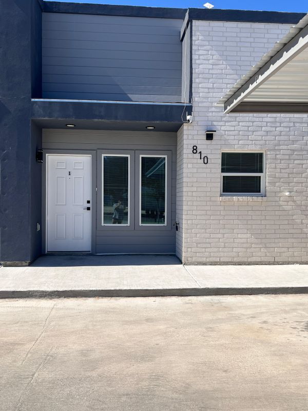 Foto del edificio - 810 Athol St