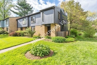 Building Photo - 1790 Ivy Oak Square