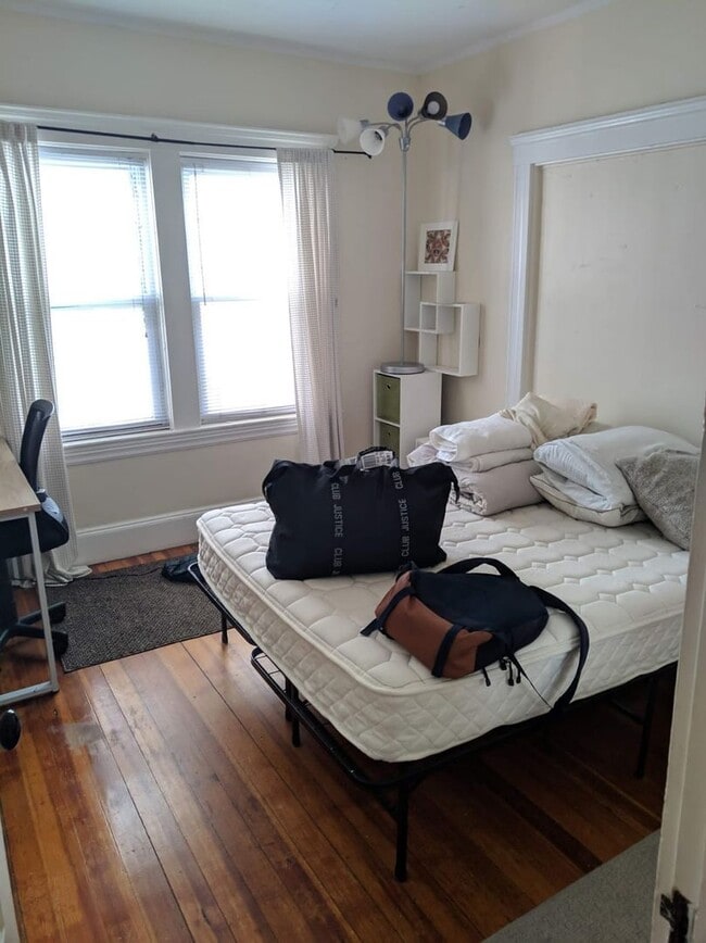 Photo - 102 Line St Apartment