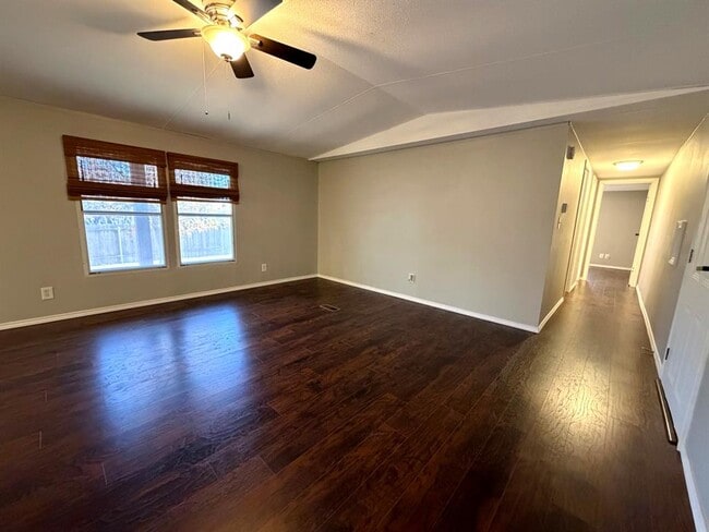 Building Photo - 3101 Rockhill Dr