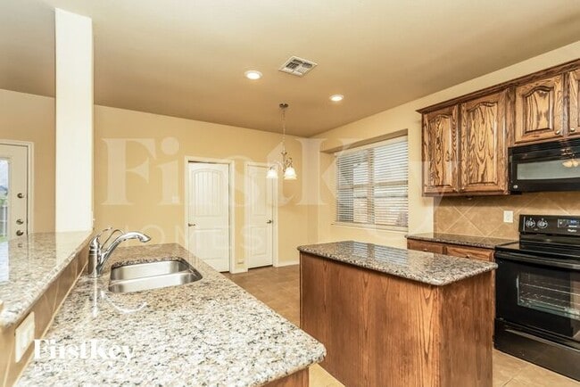 Building Photo - 1016 Hiddencreek Dr