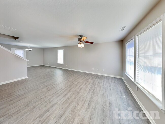 Foto del edificio - 927 Littleton Dr