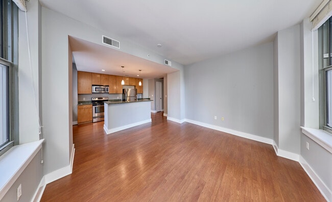 Photo - 314 N Broadway Apartment