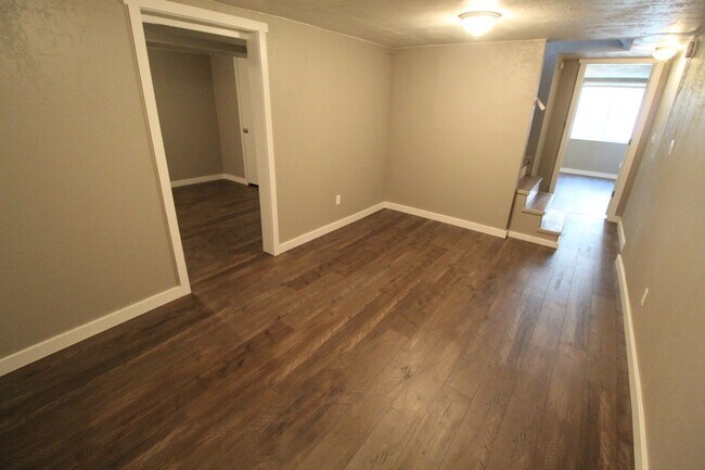 Foto del edificio - 1308 E Lacrosse Ave
