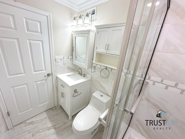 Building Photo - 3 Bedroom house with garage in North East,...