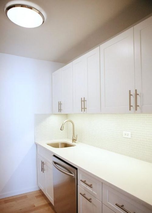 Building Photo - 323 Greenwich St