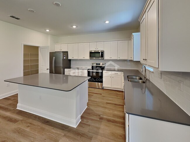 Foto del edificio - 3679 Windward Hills Boulevard
