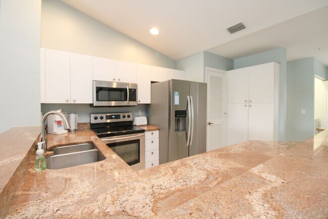 Foto del edificio - ** LAKEVIEW AT CARLTON LAKES STUNNING 2/2 ...