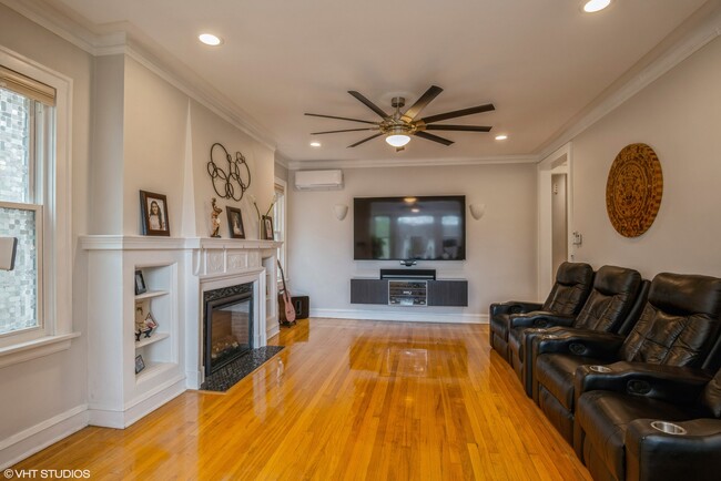 Foto del edificio - 5034 N Lawndale Ave