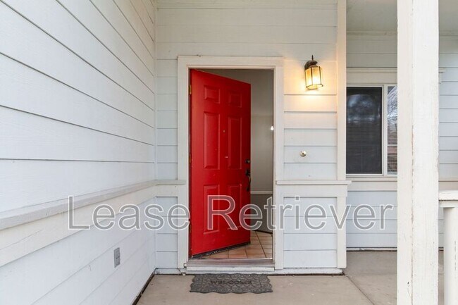 Foto del edificio - 1943 Remembrance Ln